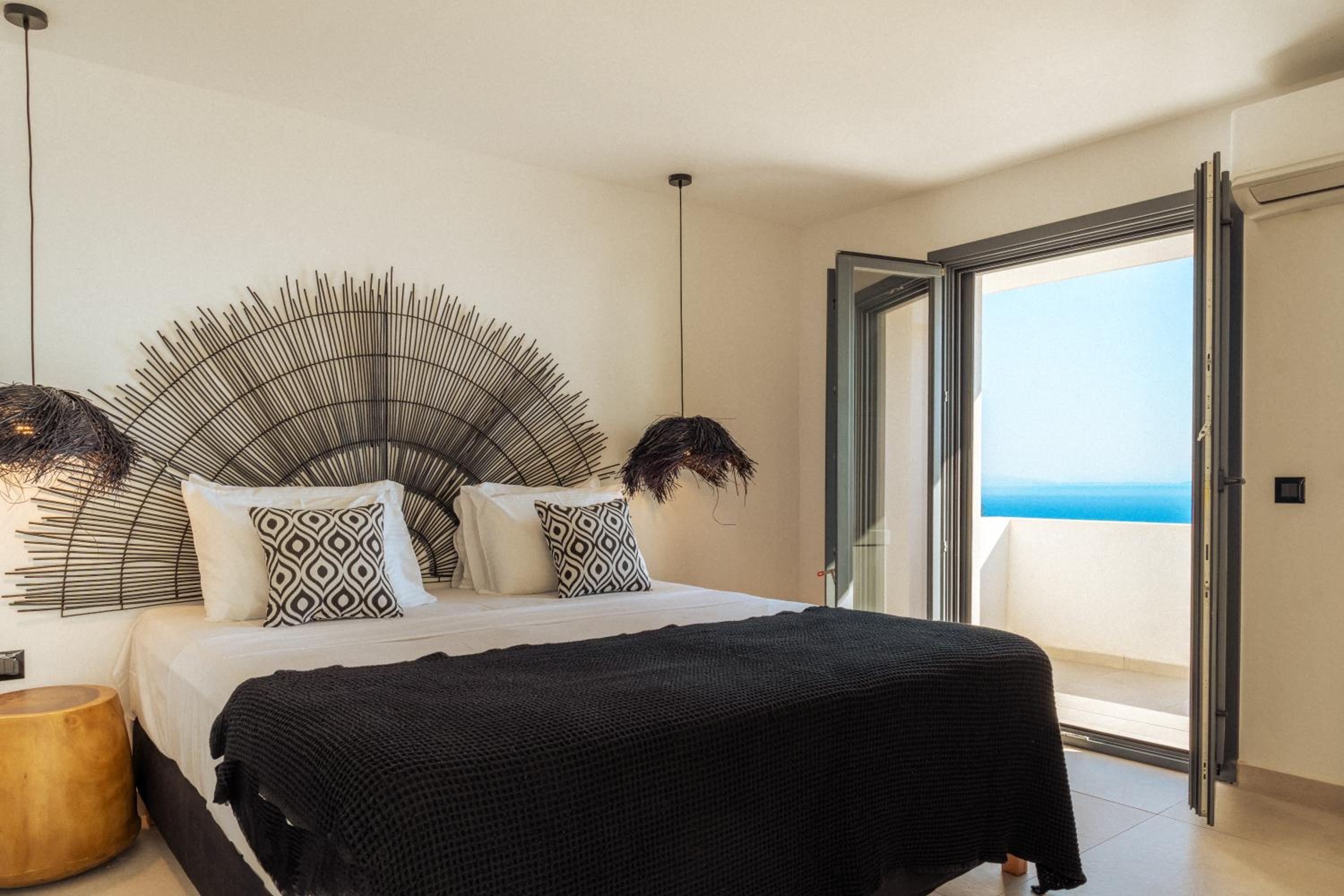 Signature, Suite, Sea View, Outdoor Jetted Tub