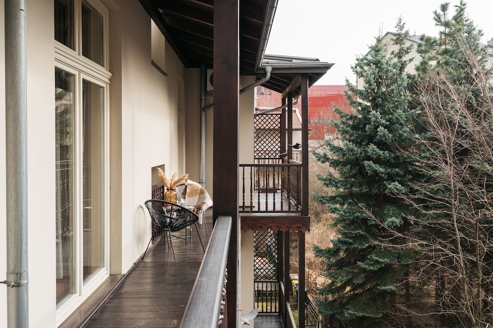 Topolowa Residence 66/72