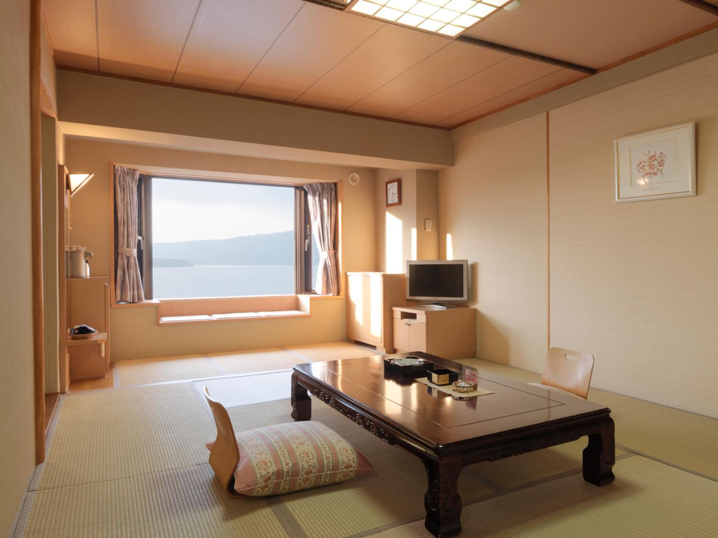 JAPANESE, LAKE VIEW