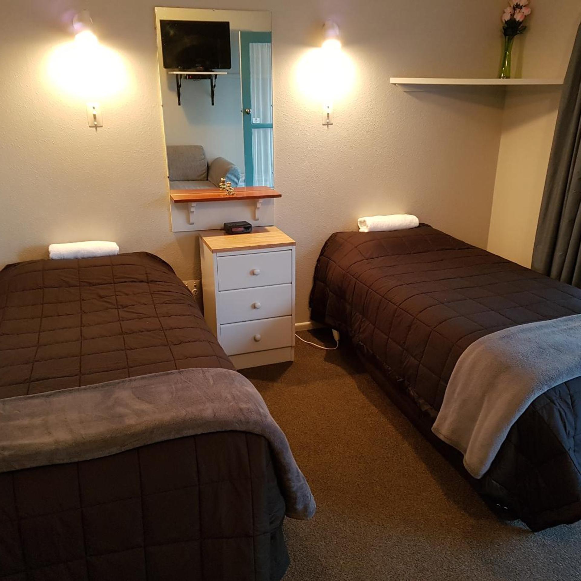 Camberley Court Motel 7/26