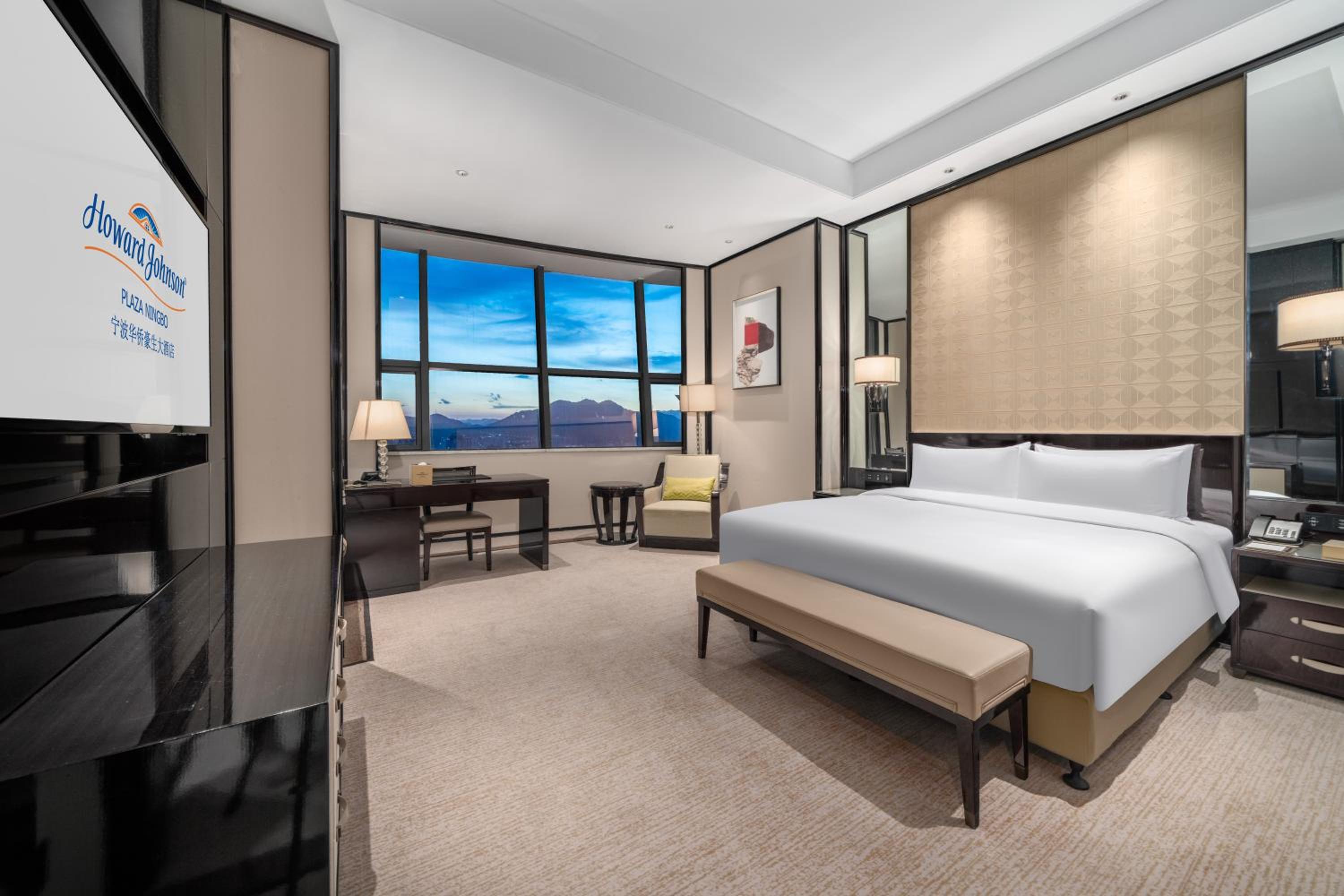 Elegant, Classic, King Bed