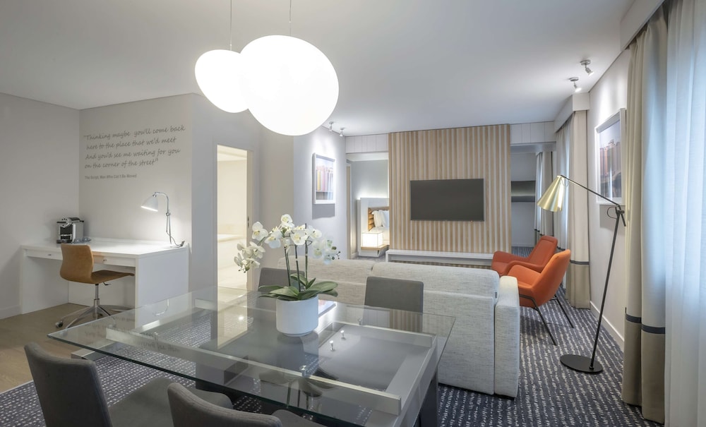 جناح بسرير كينج بغرفة نوم واحدة، The Morrison Dublin, Curio Collection by Hilton 6/6