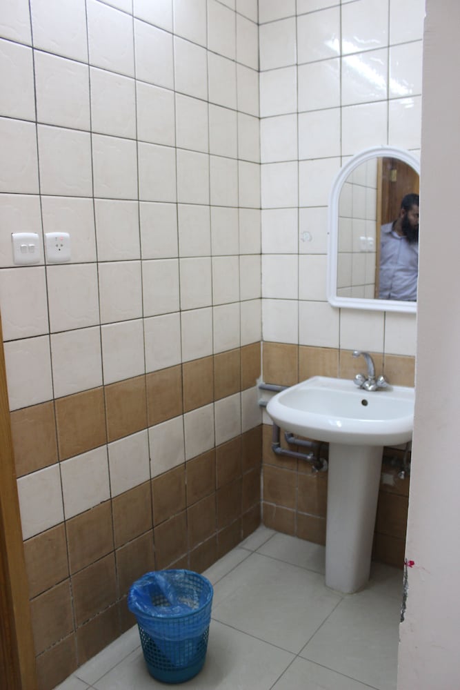 العييري للوحدات السكنية 2(Al Eairy Furnished Apartments Al Bahah 2) 56/61