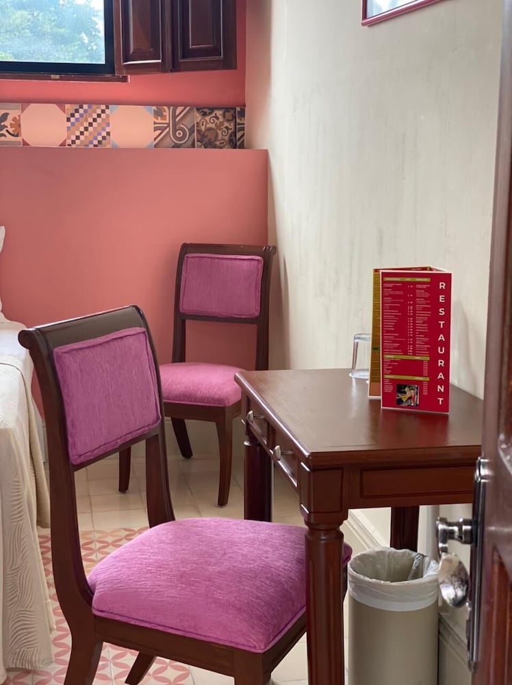 Hotel Del Gobernador 36/50