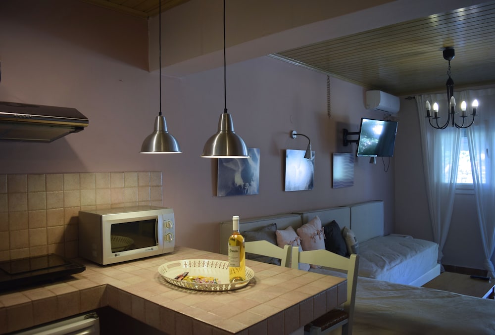 Simatos Apartments & Studios 33/50