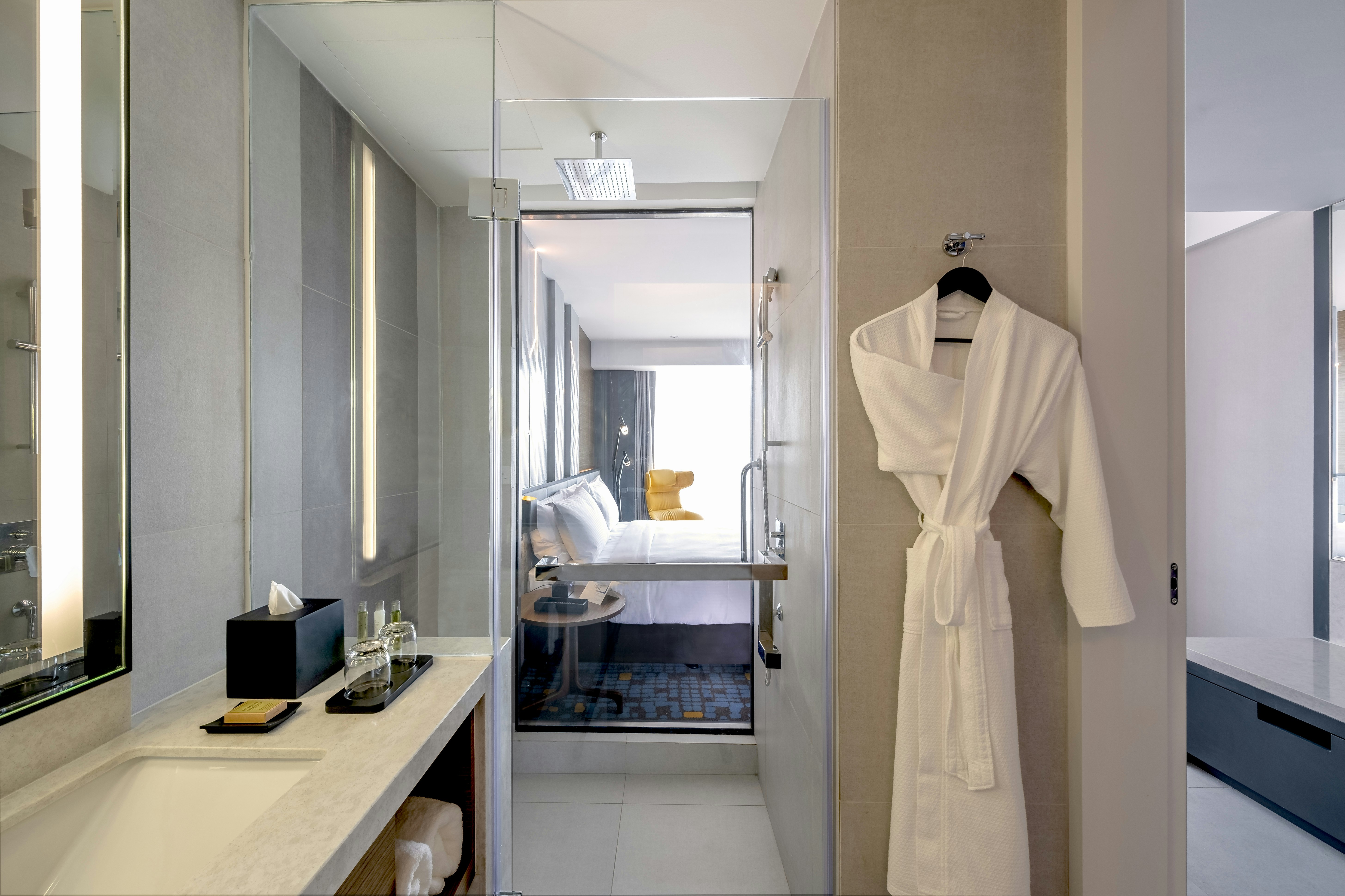 Guest Room, King Bed, DoubleTree by Hilton Shah Alam i-City 5/13