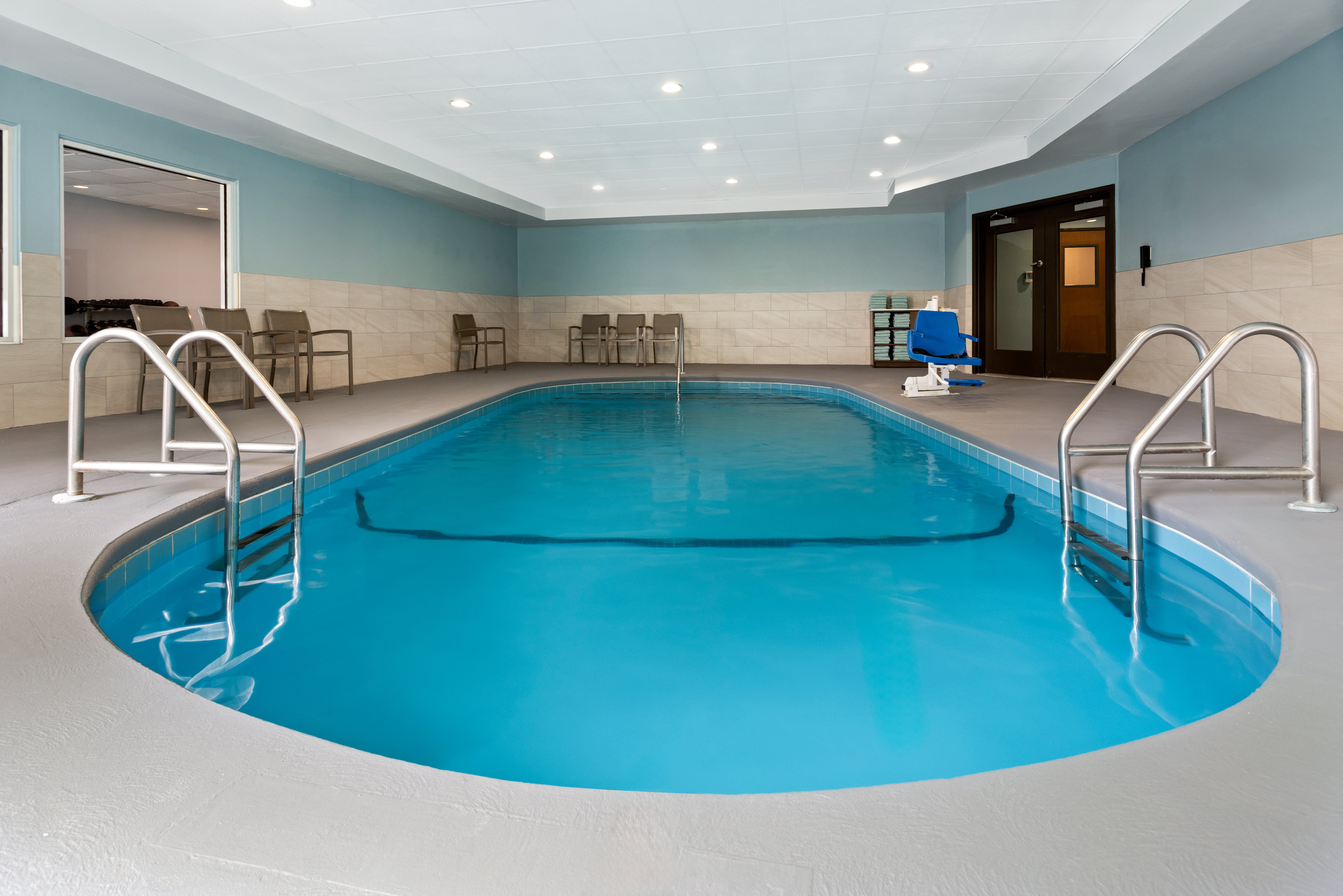 Holiday Inn Express Hotel Suites Meriden 26/50