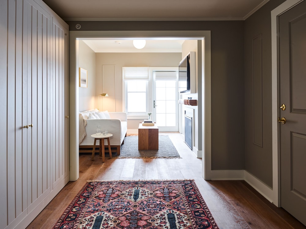 Town, 1 King and 1 Single Beds، The Lake House on Canandaigua 3/4