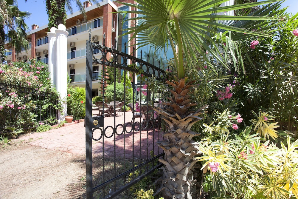 Palmira Hotel 36/46