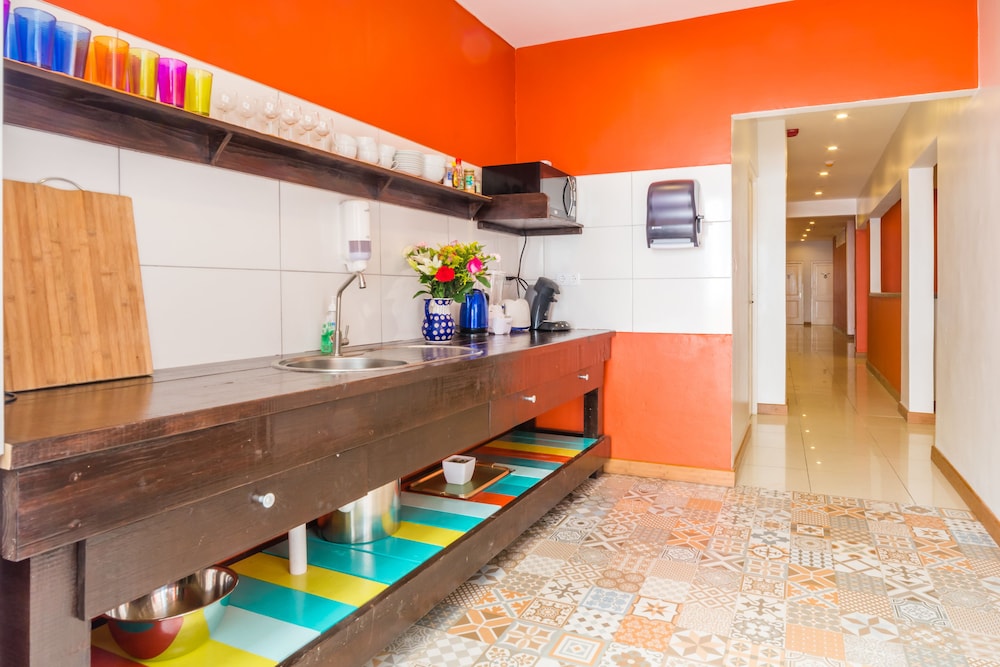Bed & Bike Curacao Hostel 19/50