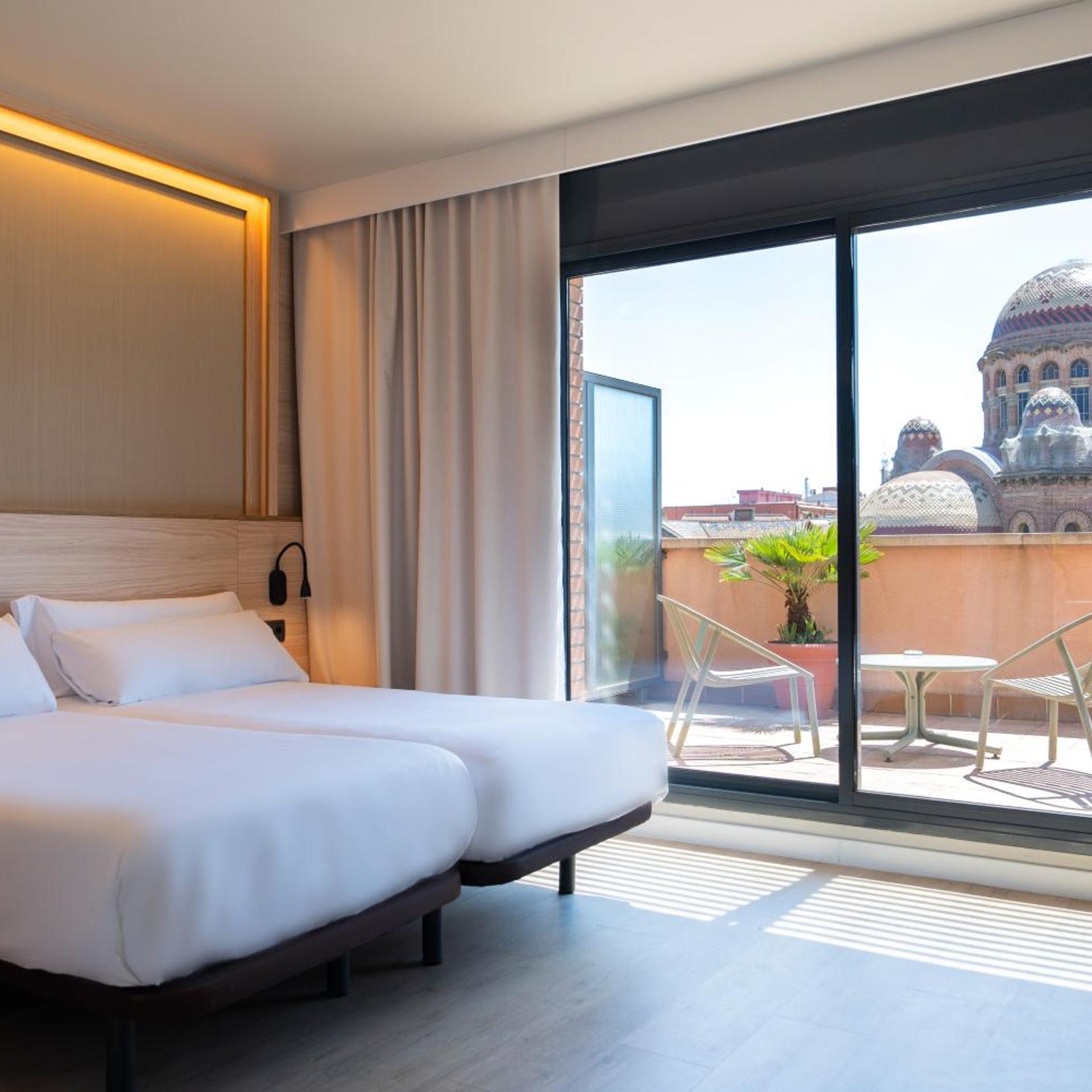 ROOM, TWIN BEDS, TERRACE