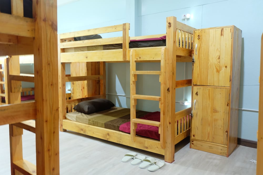 Plearn Hostel 9/20