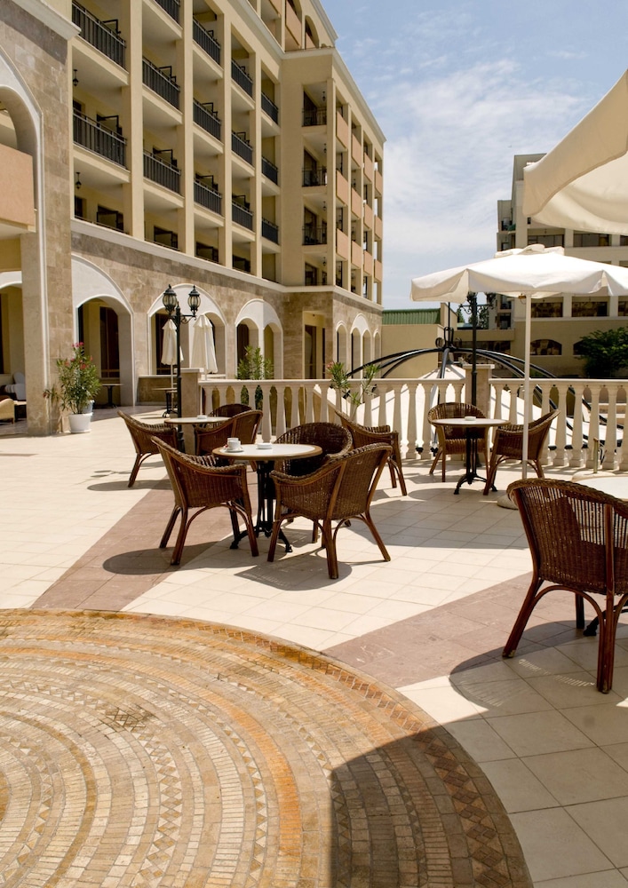 Sol Nessebar Palace All Inclusive 9/73