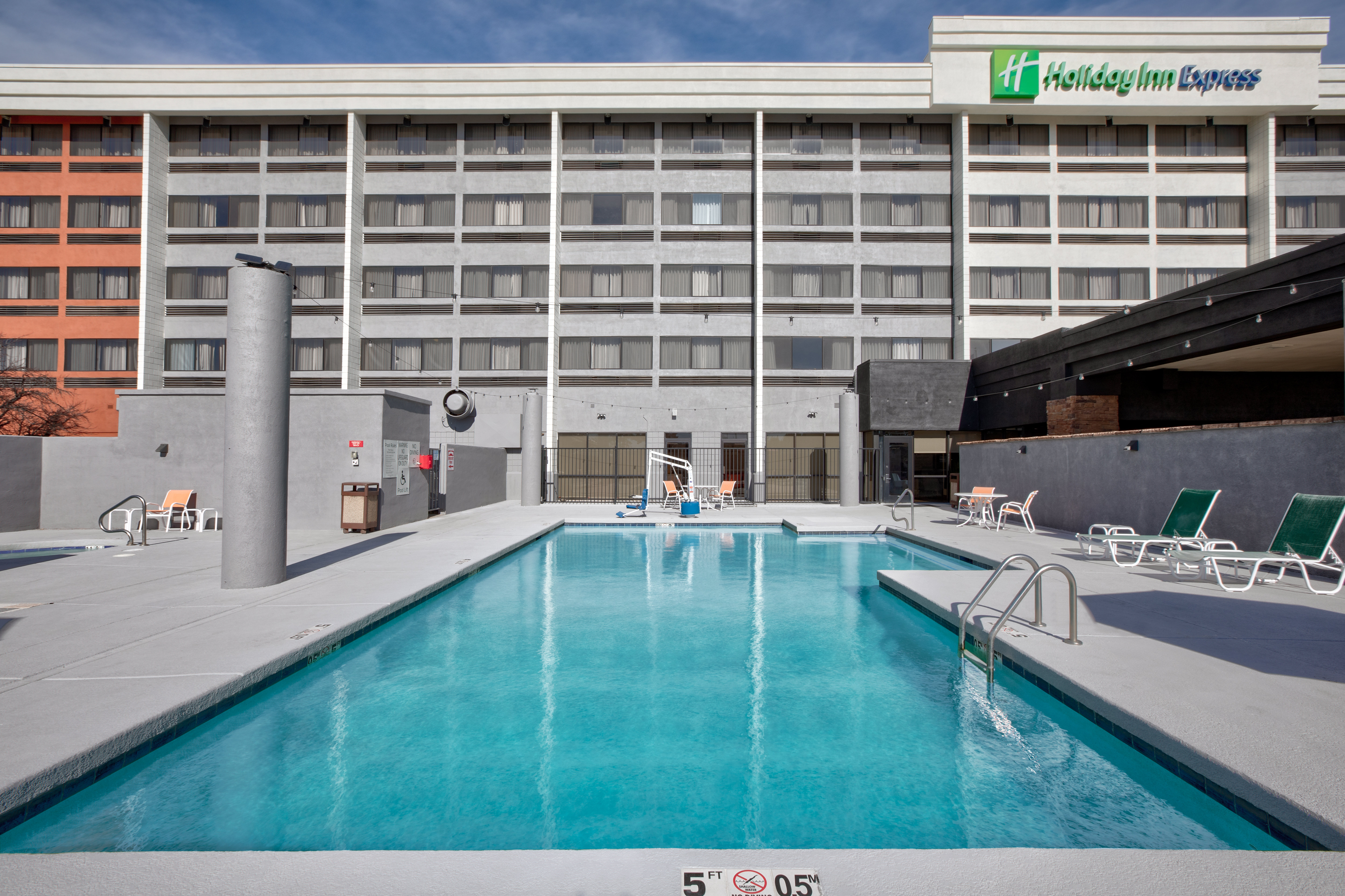 HOLIDAY INN EXPRESS FLAGSTAFF 7/63