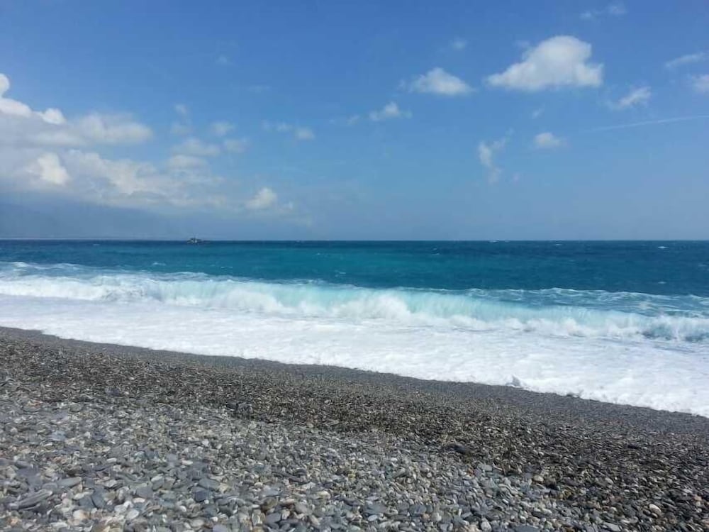 Hualien Seaside Ocean B B 47/50