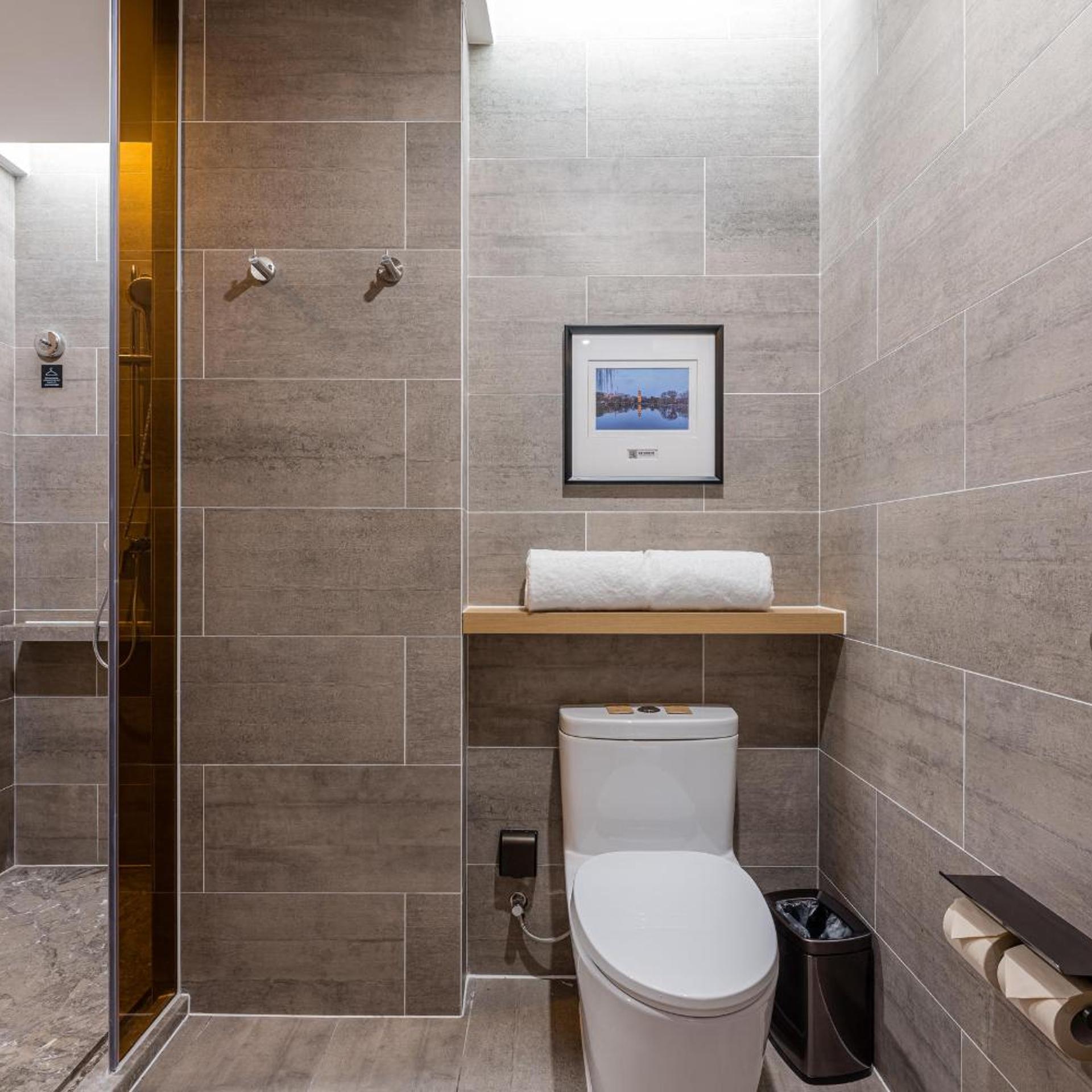 Atour Hotel Yiwu International Trade City Passenger Transport Center 35/36