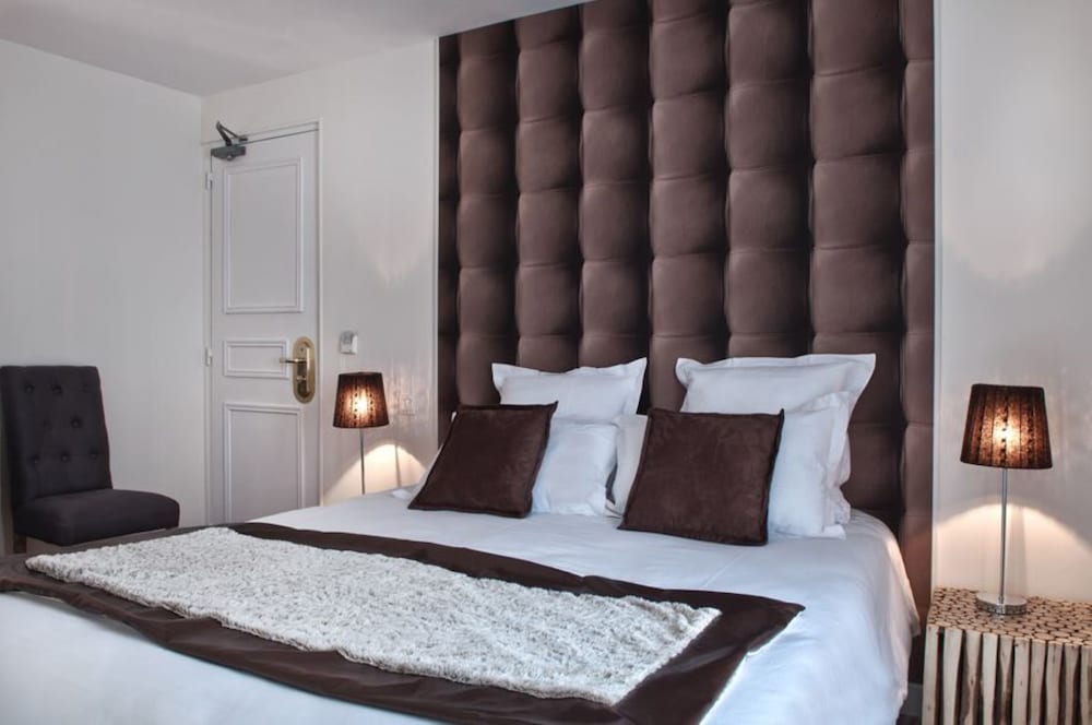HOTEL B SQUARE 24/83