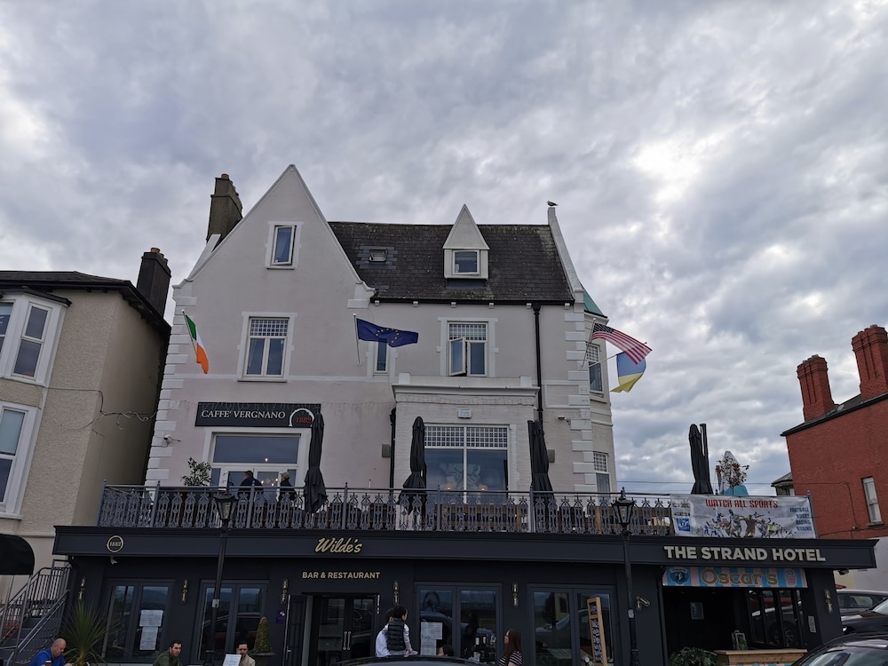 The Strand Hotel 1/50