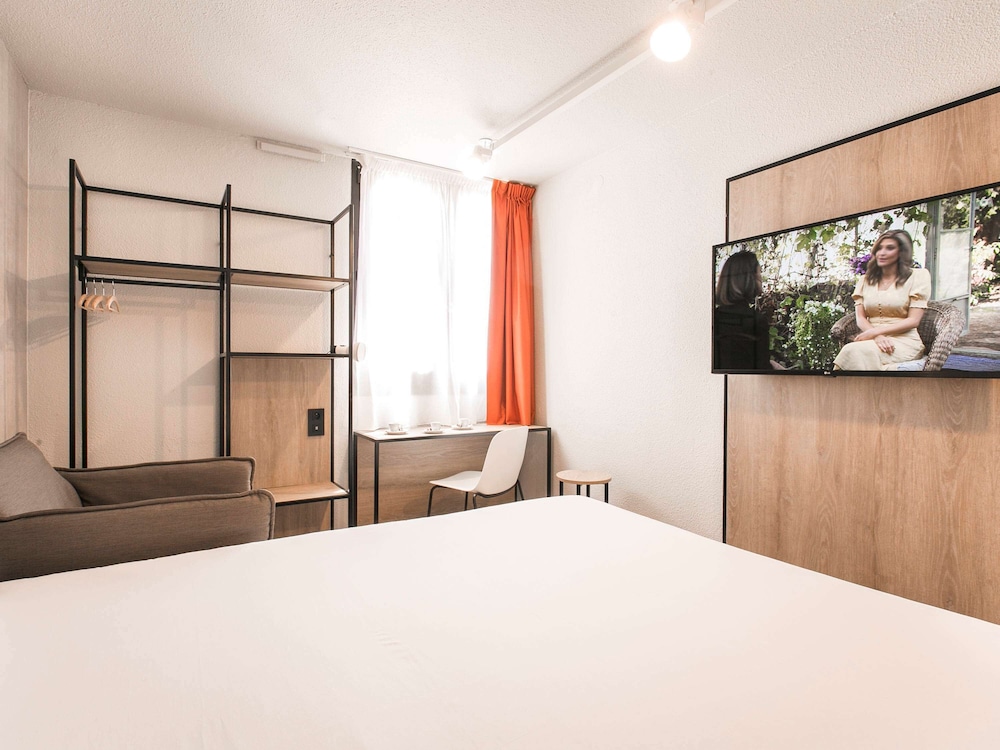 Ibis Avignon Sud 15/72