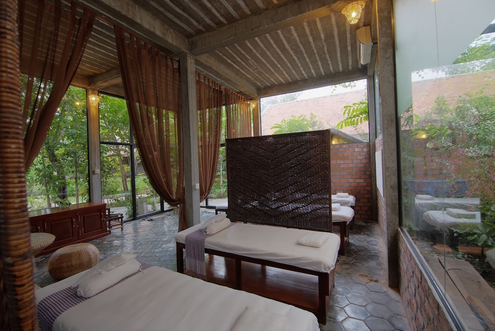 Palm Village Resort Spa 19/50