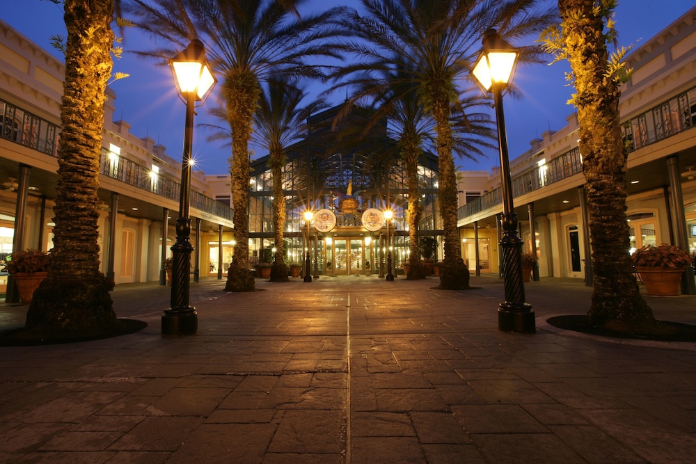 Disneys Port Orleans Resort French Quarter 45/50