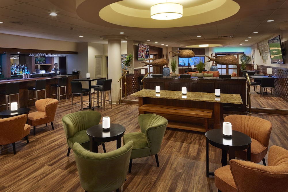 Airport Honolulu Hotel, Trademark Collection by Wyndham 43/63