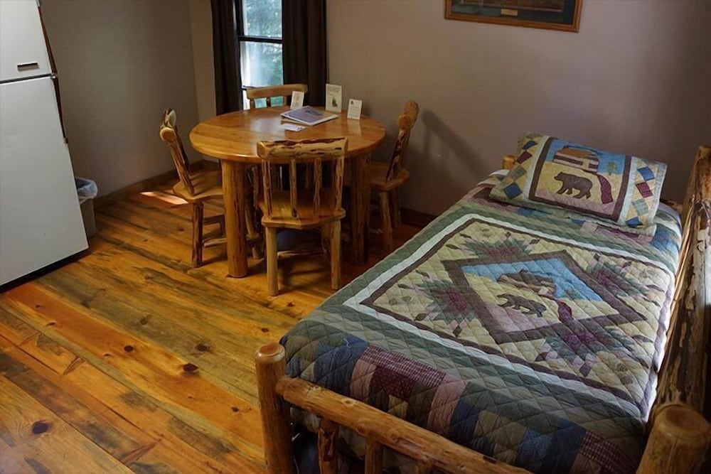 Union Creek Resort 33/50