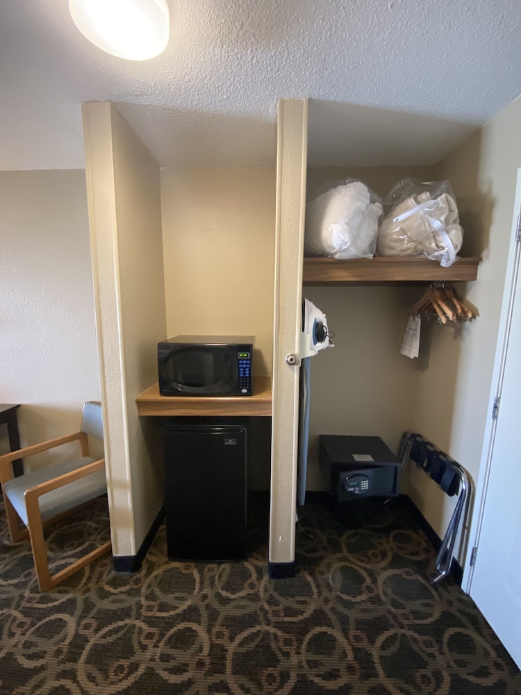 Baymont By Wyndham Casper East 29/39