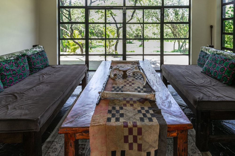 Punda Milias Camp Nakuru 27/50
