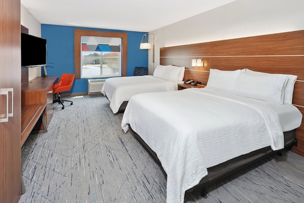 Holiday Inn Express Hotel & Suites Urbana-Champaign(U Of I Area) 20/74