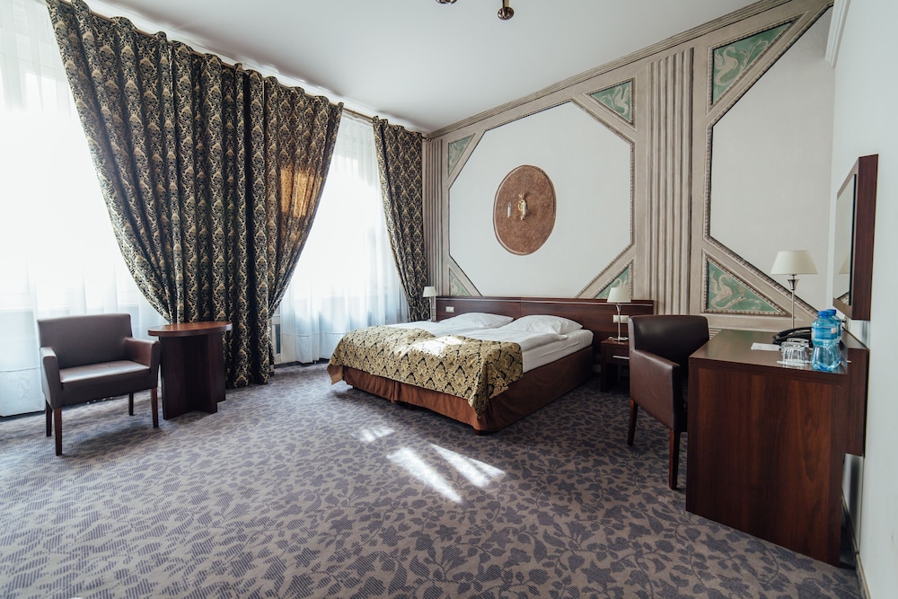 Rezydent Hotel 44/66