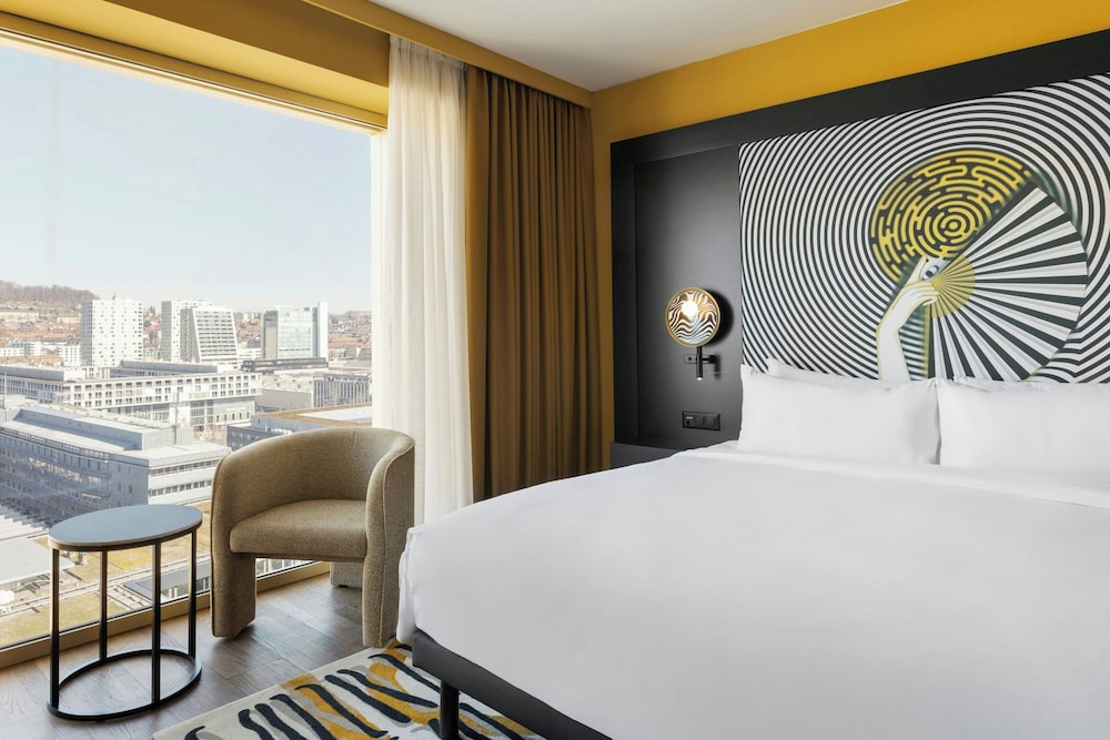 Panoramic, King Bed, High Floor