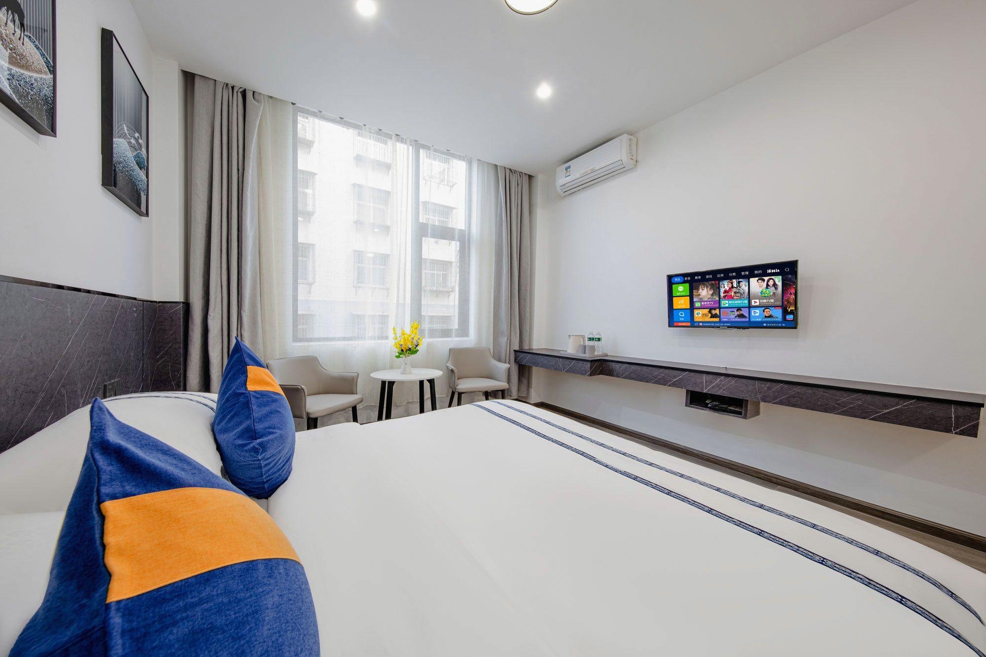 Yuhao Business Hotel 8/16