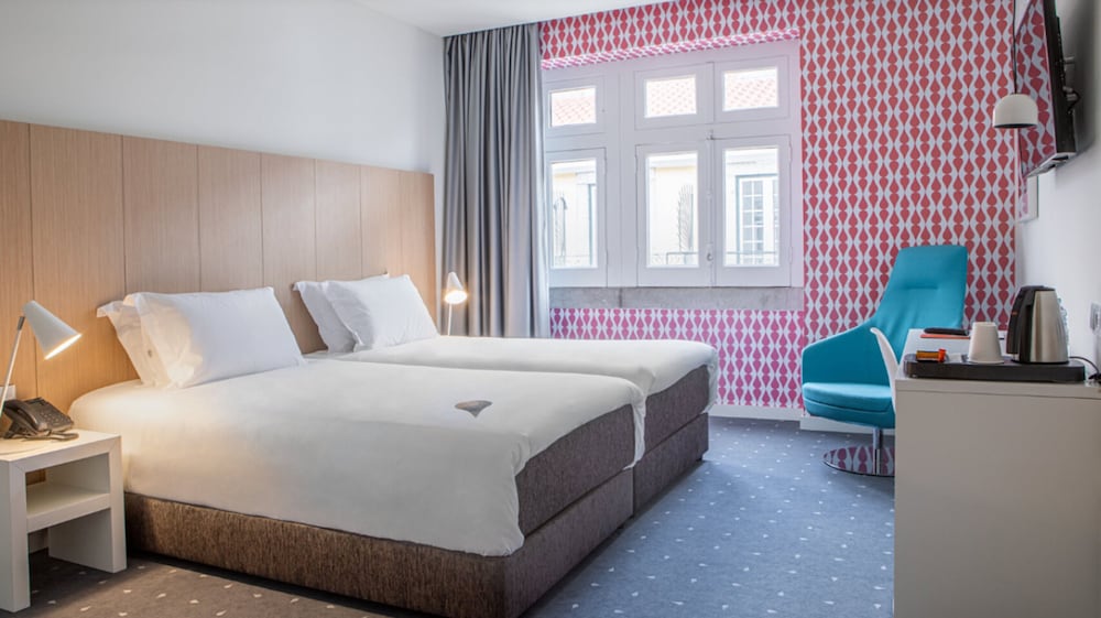 SUPERIOR, TWIN BEDS