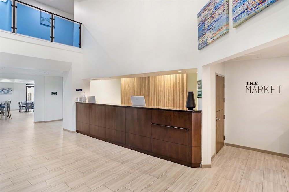 Best Western Plus Executive Hotel Suites 2/50