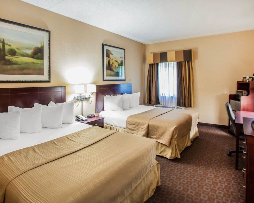 Quality Inn & Suites Peoria 9/50