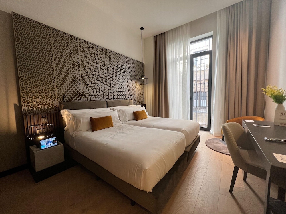 Room, Twin Beds