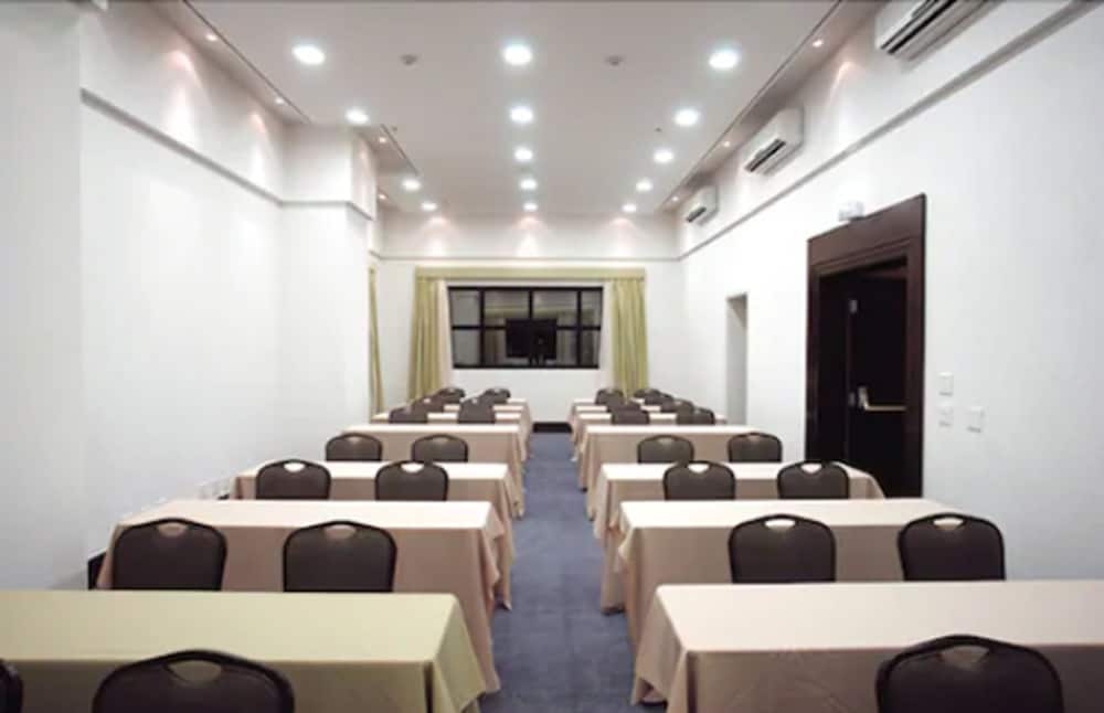 LUZ PLAZA 48/55