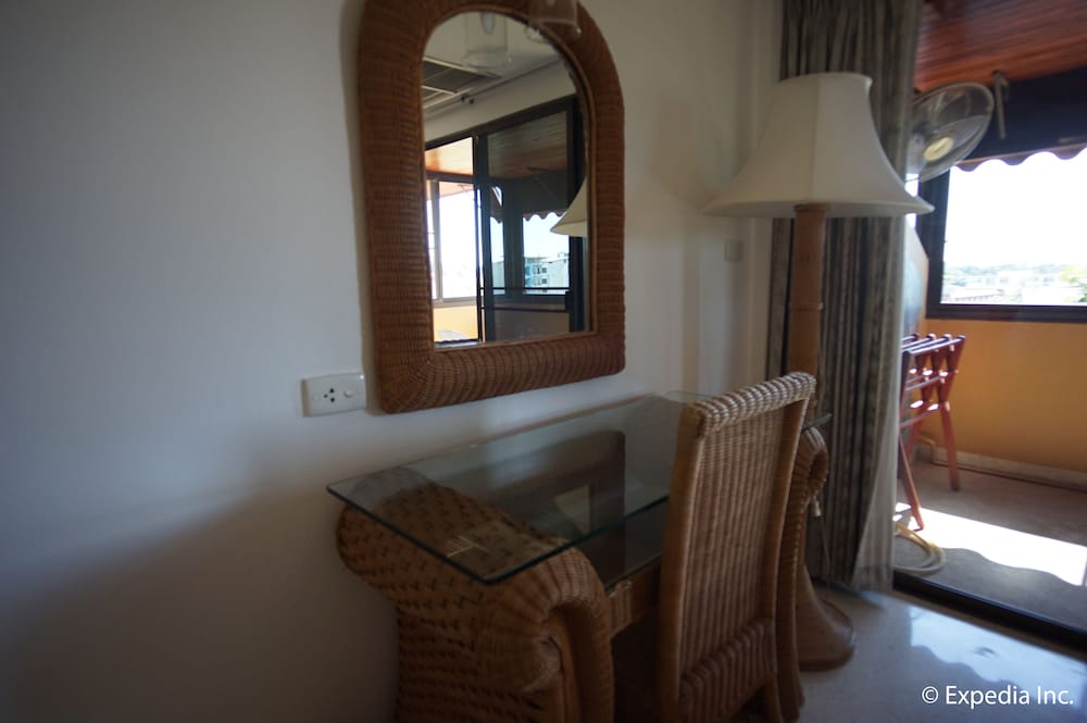 Bougainvillea Terrace House 18/37