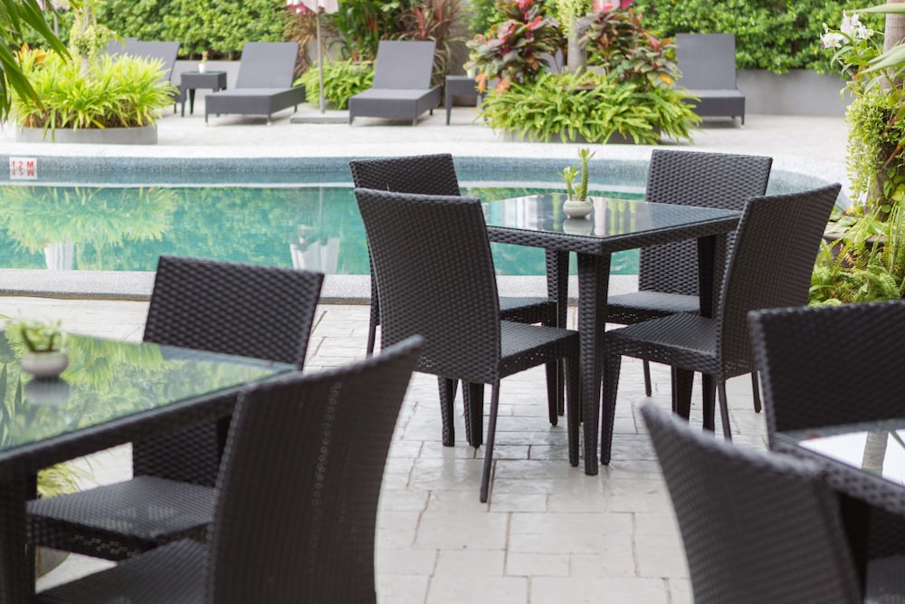 Golden Tulip Essential Pattaya 52/65