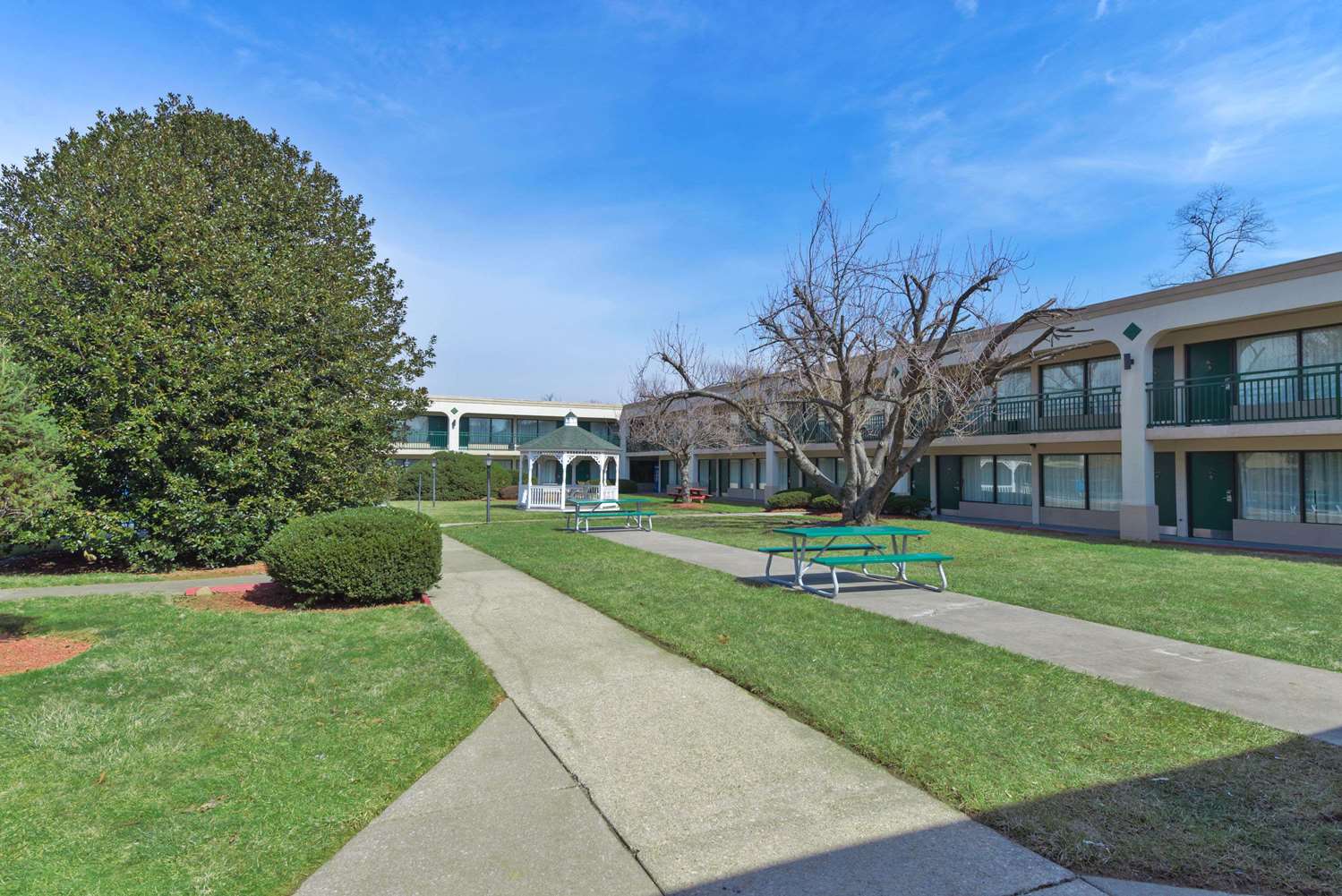 Ramada By Wyndham Pikesville/Baltimore North image