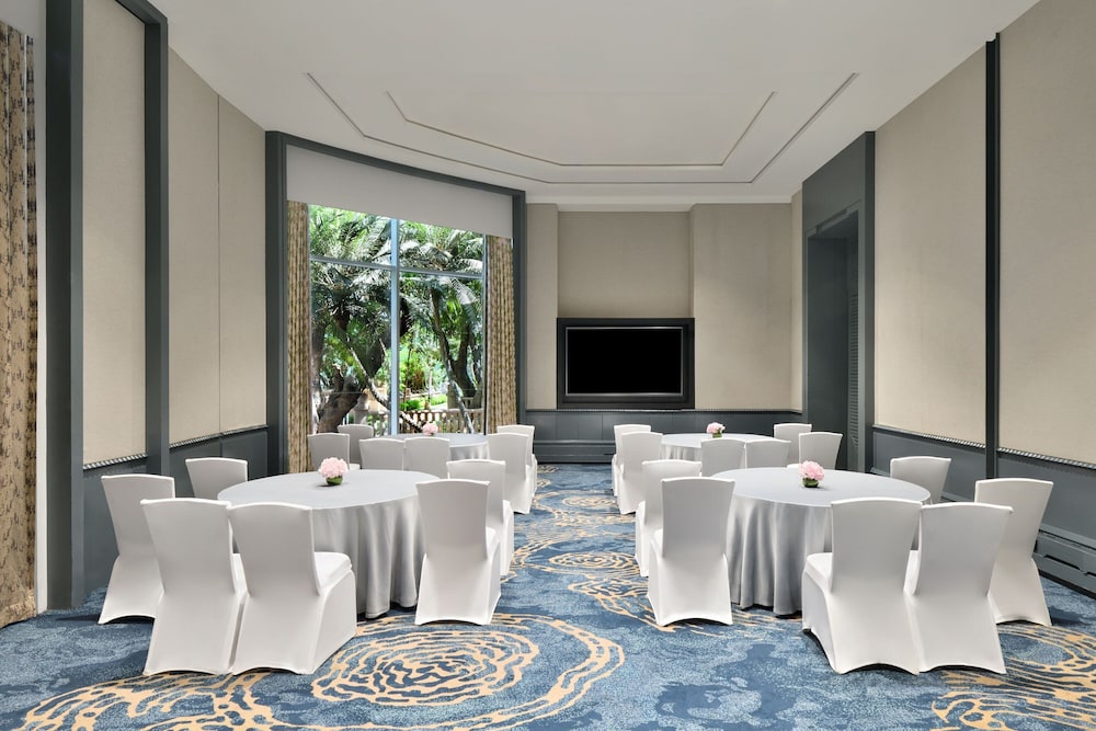 The Westin Mumbai Powai Lake (ex Renaissance Mumbai) 58/68