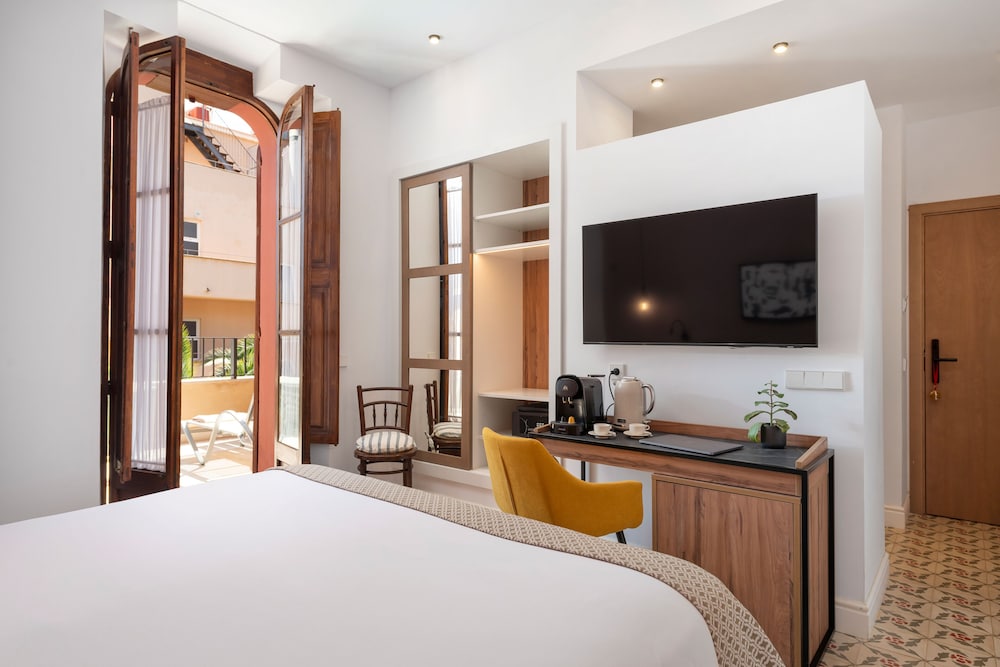 غرفة حصرية بسريرين منفصلين بشرفة، Hotel Can Quetglas 5/10