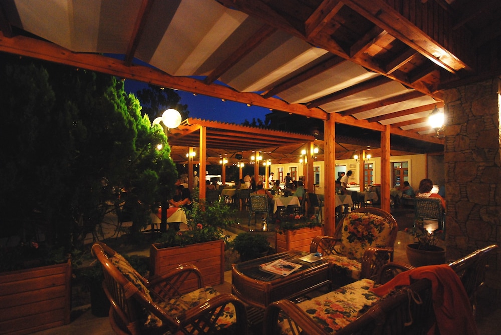 Perdikia Beach Hotel 32/44