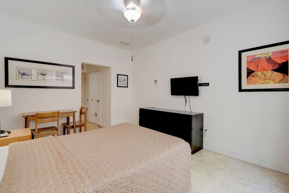 James Hotel 40/59