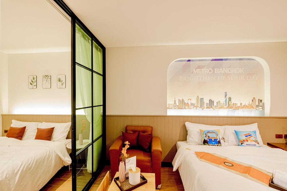 Metro Hotel Phahonyothin 35 23/50