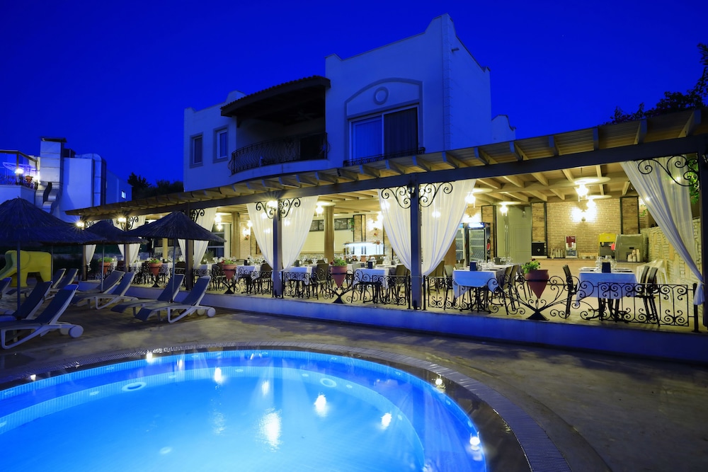 Cactus Fleur Beach Club in BODRUM