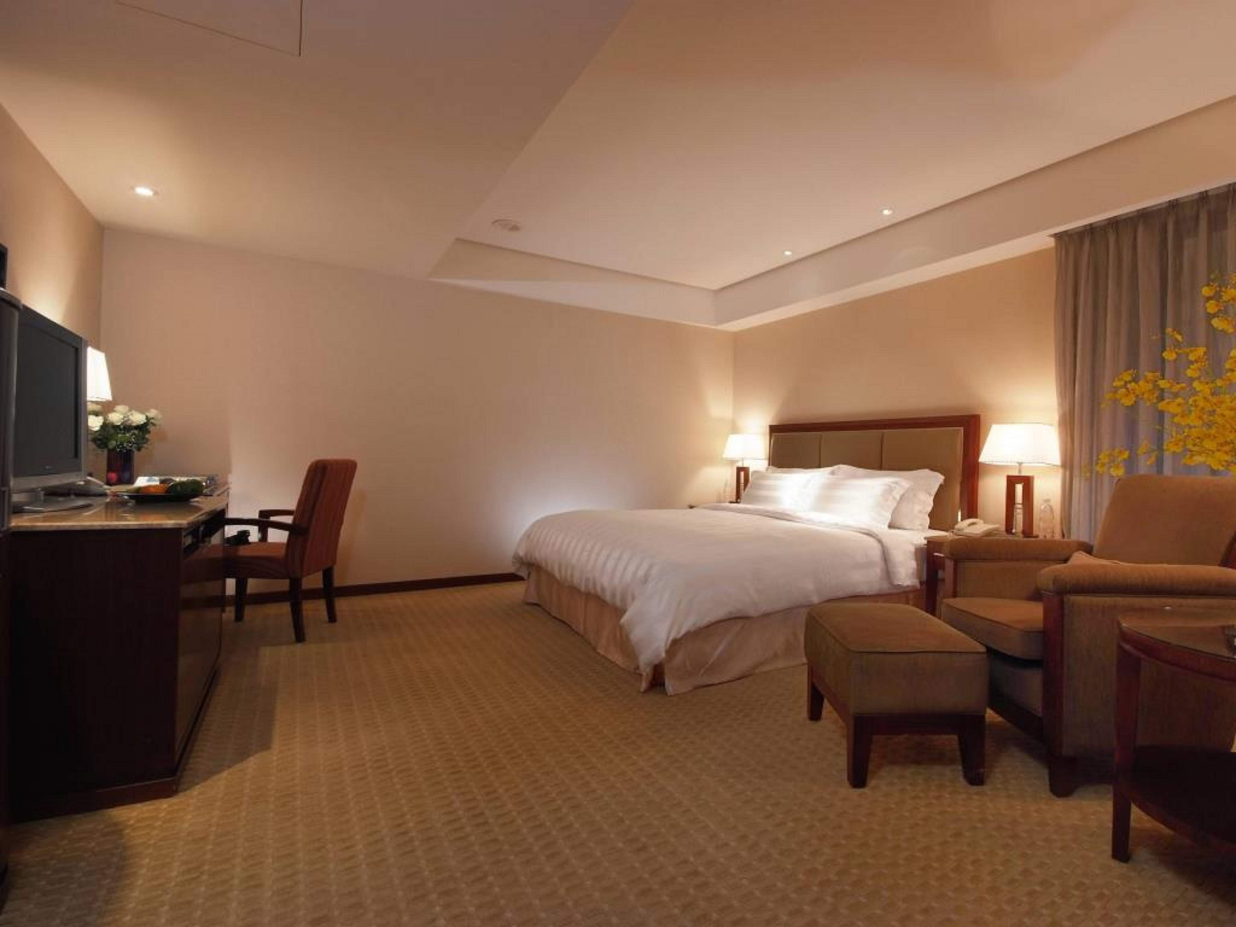 Deluxe, Double Bed