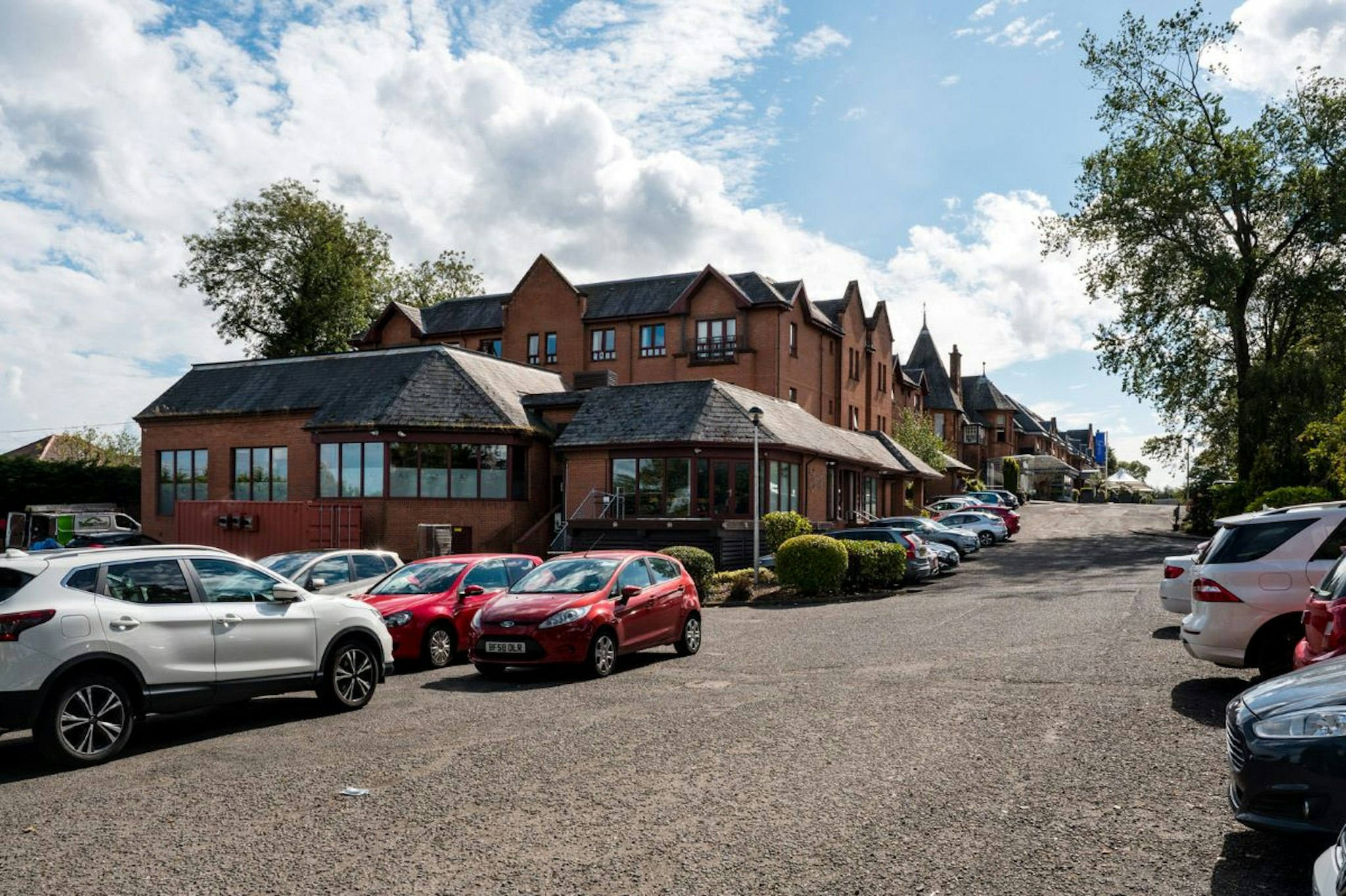 Glynhill Hotel 48/49