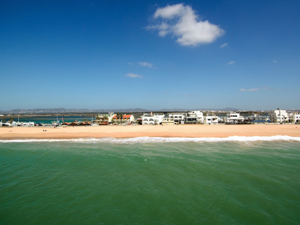 Luxury Beach Guest House 44/51